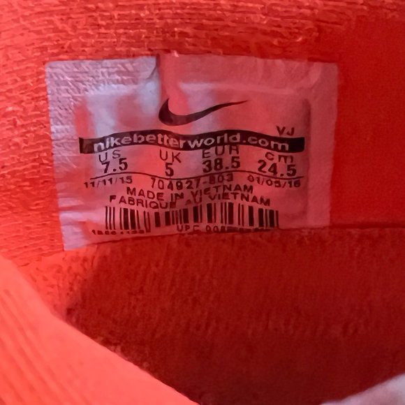 Nike Roshe One Flyknit Womens Running Shoes Crimson Purple 704927 803 Size 7.5 - Picture 7 of 7